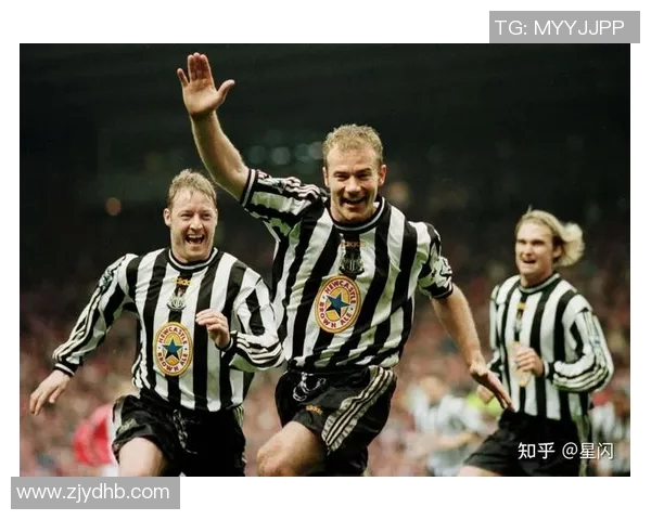 探索同性恋足球球星的奋斗历程与挑战：体育场上的勇气与荣耀